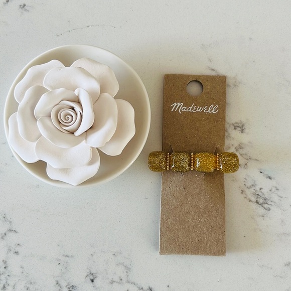 Madewell Chunky Acetate Hair Clip. - Picture 5 of 15